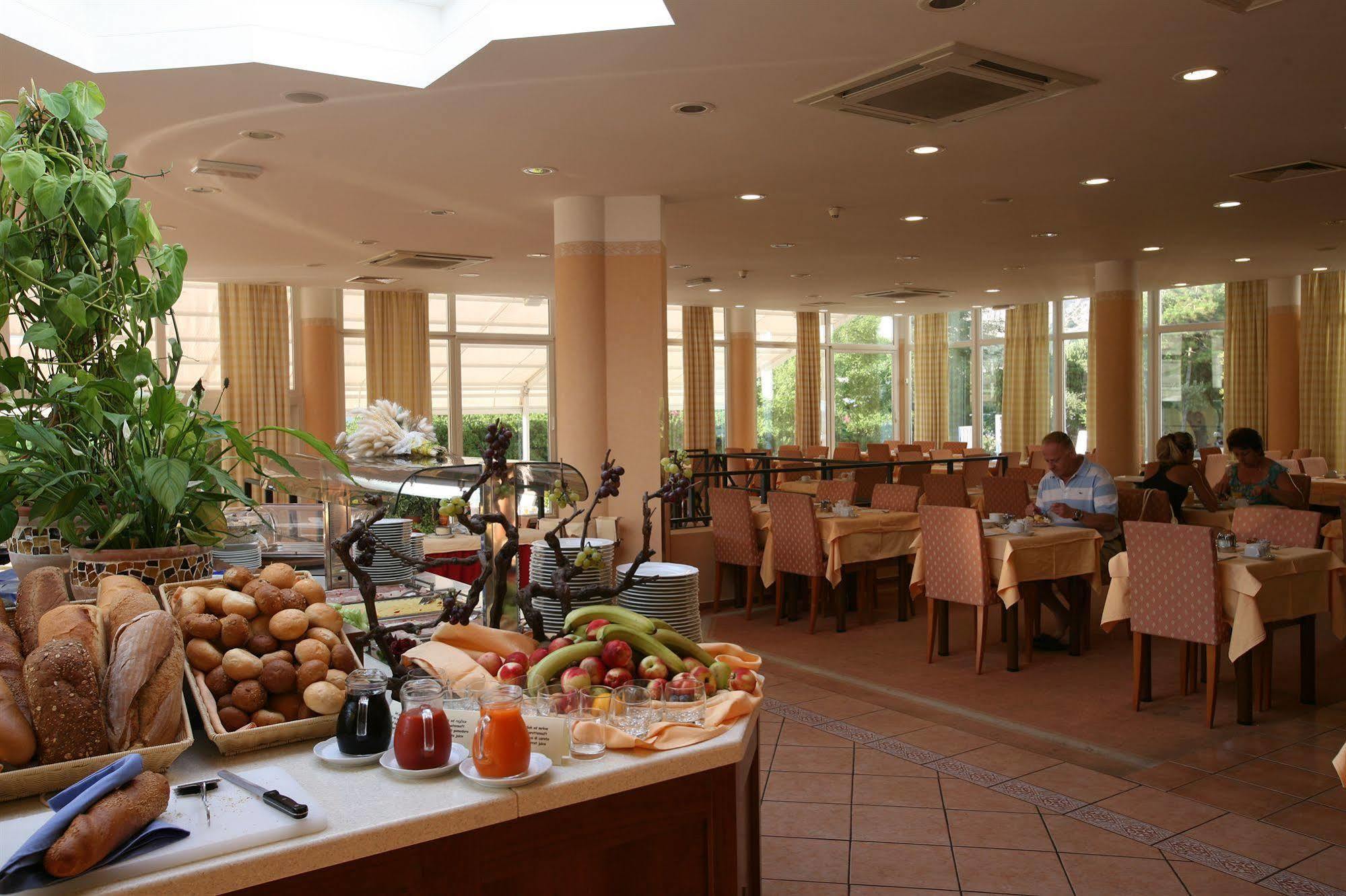 Valamar Villa Adria Baska  Exterior photo